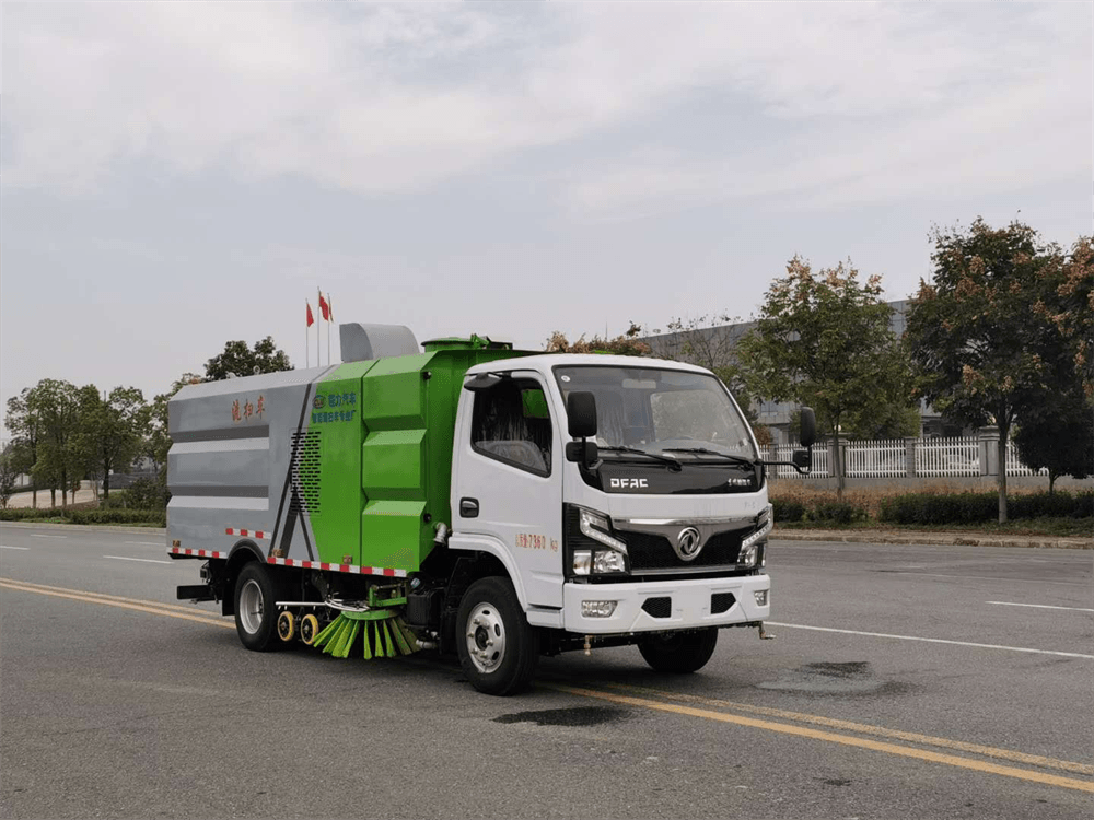 5方洗掃車(chē)-程力東風(fēng)福瑞卡道路清洗小型5方洗掃車(chē)廠家價(jià)格